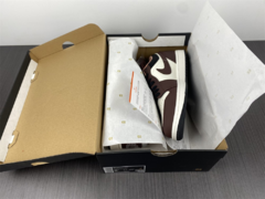 Air Jordan 1 Low Mocha na internet