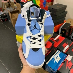 Air Jordan 6 “University Blue” na internet