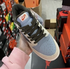 Travis Scott x Playstation x Dunk Low na internet