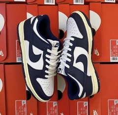 Nike Dunk Low Vintage Navy na internet