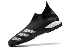 Adidas Predator Freak Society na internet