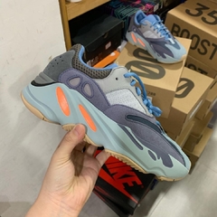 Yeezy Boost 700 “Carbon Blue” - comprar online