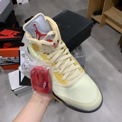 Off-White x Air Jordan 5 SP 'Sail' na internet