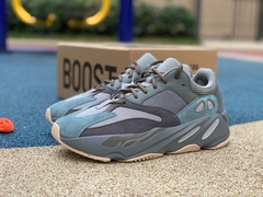 Imagem do Yeezy Boost 700 “Teal Blue”