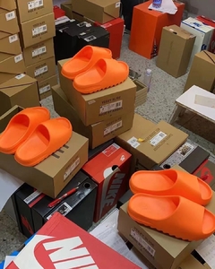 Yeezy Slide “Enflame Orange”