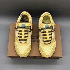 Imagem do Travis Scott x Nike Air Max 1 “Saturn Gold”