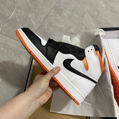 Air Jordan 1 High OG “Electro Orange“ - Él.sneakers