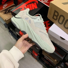 Yeezy Boost 700 “Salt” - comprar online