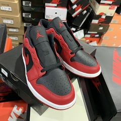 Air Jordan 1 Low Reverse Bred na internet