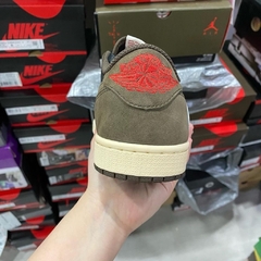 Imagem do Travis Scott x Air Jordan 1 Low Retro SP Dark Mocha