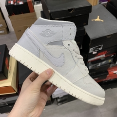 Jordan 1 Mid Light Bone “Wolf Grey” - comprar online