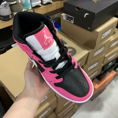 Air Jordan 1 Mid Pinksicle na internet