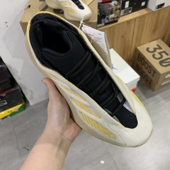 Yeezy 700 V3 Mono Safflower na internet