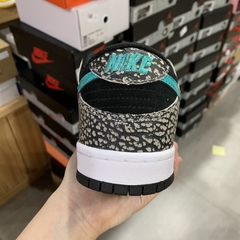 Imagem do Nike SB Dunk Low x Atmos “Elephant Print"