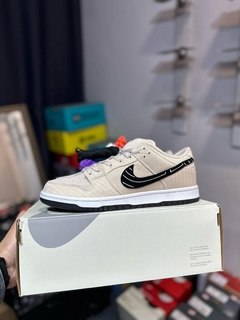 Nike SB Dunk Low Albino & Preto - comprar online