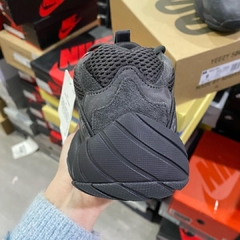 Imagem do Yeezy Boost 500 “Utility Black”