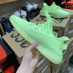 Yeezy Boost 350 v2 “Gid Glow” na internet