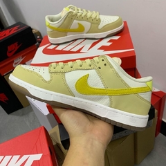 Nike Dunk Low “Lemon Drop” - Él.sneakers