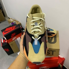 Yeezy Boost 700 Enflame Amber - loja online