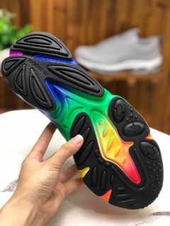 Imagem do Adidas Ozweego Pride