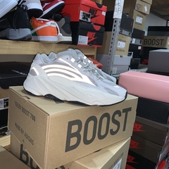 Yeezy Boost 700 v2 “Static” - comprar online