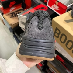 Imagem do Yeezy Boost 700 “Utility Black”