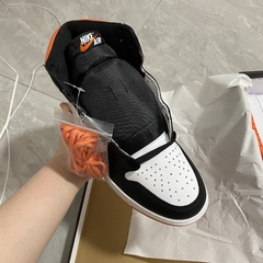 Air Jordan 1 High OG “Electro Orange“ na internet