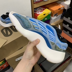 Yeezy Boost 700 v3 “Azareth " - Él.sneakers