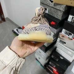 Yeezy Boost 350 v2 “ Ash Pearl” na internet