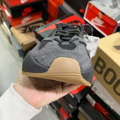 Yeezy Boost 700 “Utility Black” - loja online