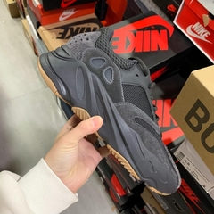 Yeezy Boost 700 “Utility Black” - comprar online