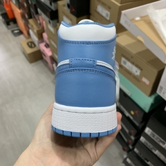 Imagem do Air Jordan 1 Mid “UNC”