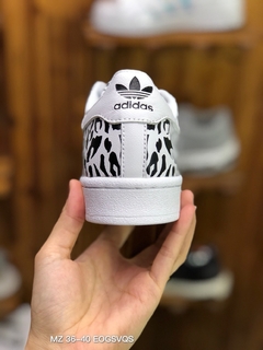 Adidas Superstar Leopard White na internet