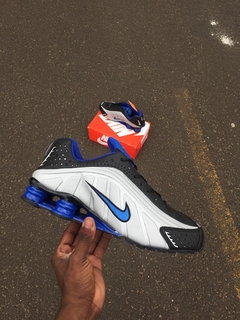 Imagem do Tênis Nike Shox R4