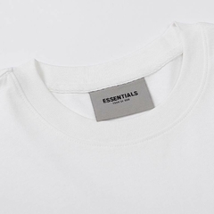 Camiseta ESSENTIALS FEAR OF GOD na internet