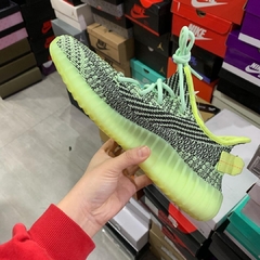 Yeezy Boost 350 V2 “Yeezreel” - comprar online