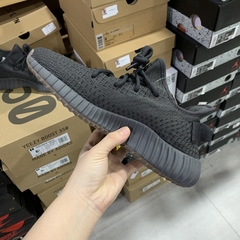 Yeezy Boost 350 v2 “Cinder” na internet