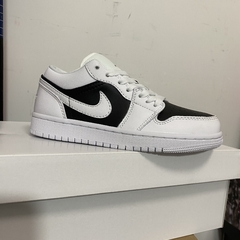 Air Jordan 1 Low “Panda” na internet