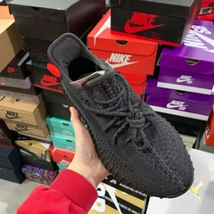 Yeezy Boost 350 v2 “Static Black” - comprar online