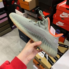 Adidas Yeezy Boost 350 v2 “ Desert Sage” na internet