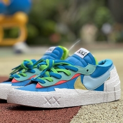 Sacai x Kaws Blazer Low “Neptune Blue” - loja online