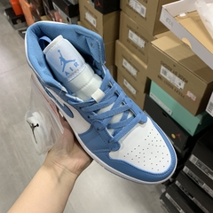 Air Jordan 1 Mid “UNC” na internet