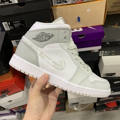 Air Jordan 1 Mid “Grey Camo Swoosh” - comprar online