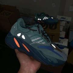 Imagem do Yeezy Boost 700 “Faded Azure”