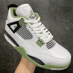 Air Jordan 4 Retro Oil Green na internet