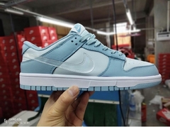 Nike Dunk Low Clear Blue Swoosh na internet