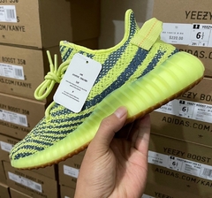 Yeezy Boost 350 V2 Semi Frozen Yellow - Él.sneakers