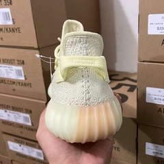 Imagem do Yeezy Boost 350 V2 Butter