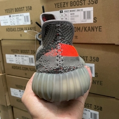 Imagem do Yeezy Boost 350 V2 Beluga Reflective