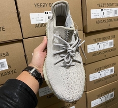 Yeezy Boost 350 V2 Sesame na internet